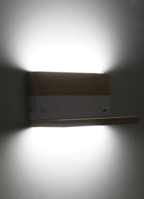A lampa kinkiet drewniany+bały z półką led 4000k