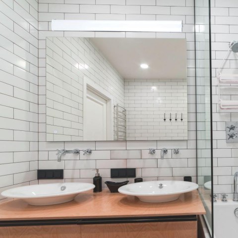 Oprawa Ścienna V-TAC 10W LED Lustro/Obraz Biały IP44 VT-7010-WH 4000K 950lm 3 Lata Gwarancji