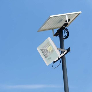 Projektor LED Solarny V-TAC 50W Biały IP65, Pilot, Timer VT-300W 4000K 4200lm