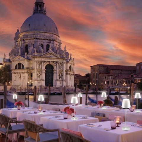 Lampka Biurkowa Nocna V-TAC 1,5W LED Ładowanie Ściemnianie IP54 Biała VT-7997 3000K 150lm