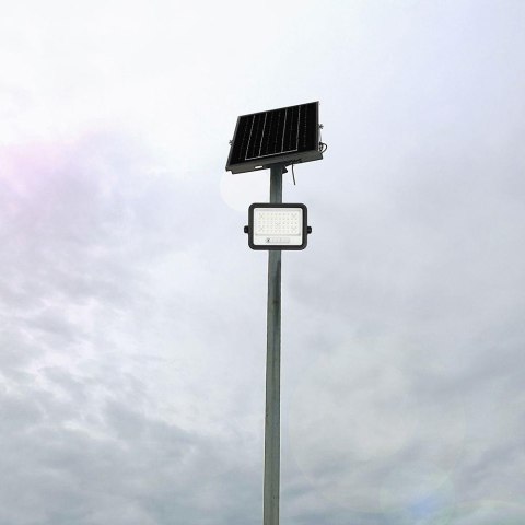 Projektor LED solarny V-TAC 100W CCT pilot auto timer IP65 czarny VT-104W 1000lm 3 lata gwarancji