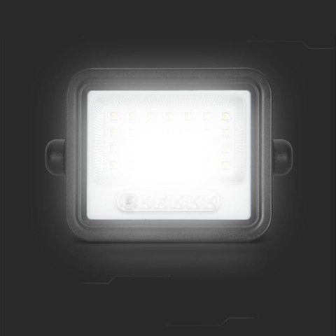 Projektor LED solarny V-TAC 50W CCT pilot auto timer IP65 czarny VT-54W 700lm 3 lata gwarancji